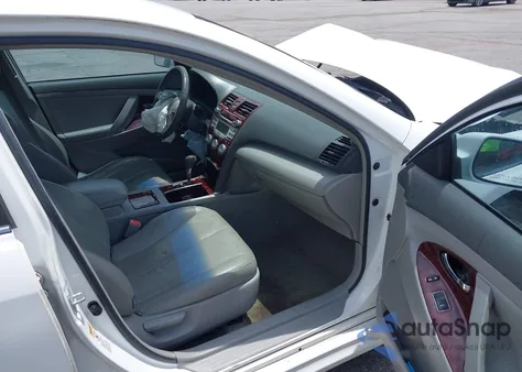 2011 Toyota Camry Se/Le/Xle z USA, uszkodzony, nr VIN 4T1BF3EK2BU591894